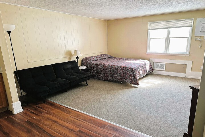 Room 10 of 15
