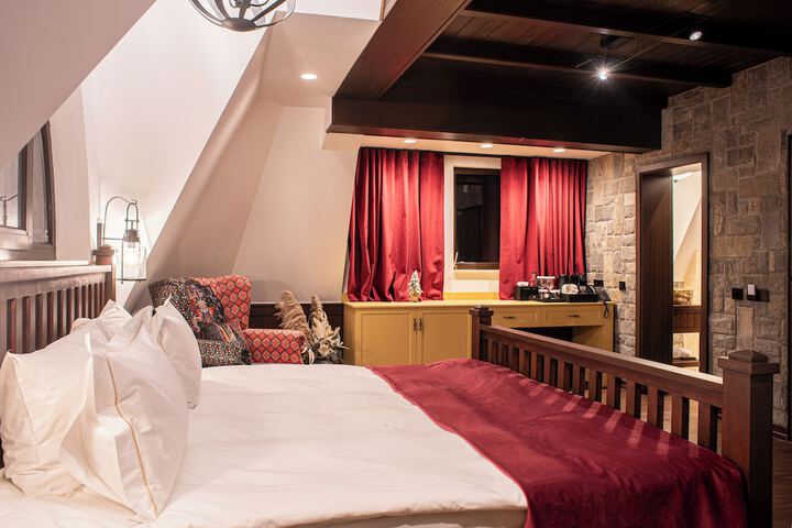 Room 34 of 69
