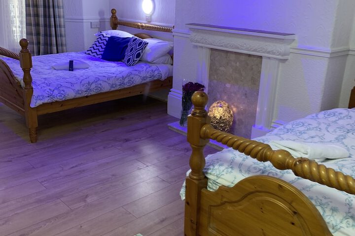 Room 26 of 148