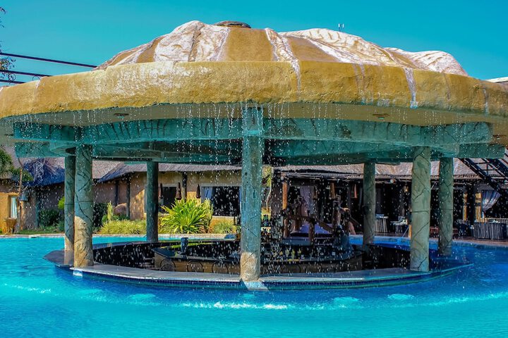 Hotel with Pool