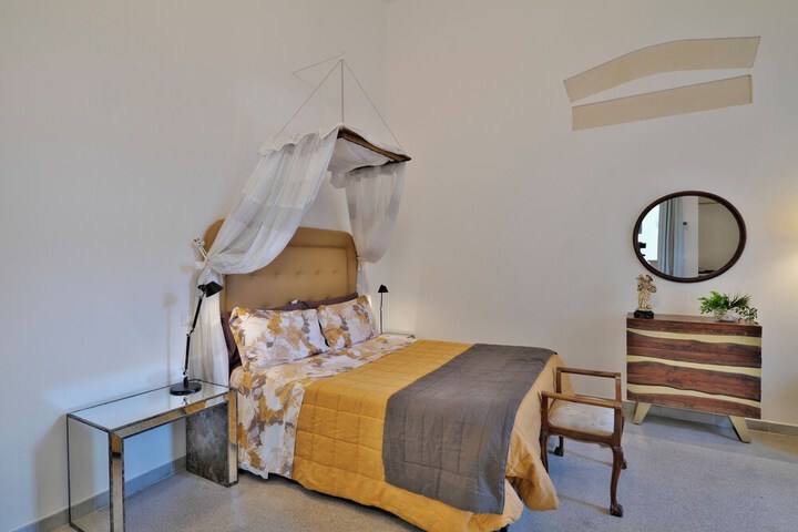 Room 22 of 50
