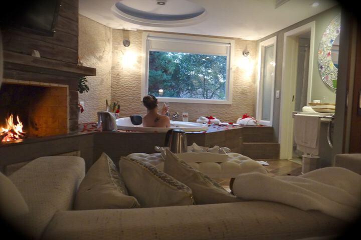 Room 14 of 17