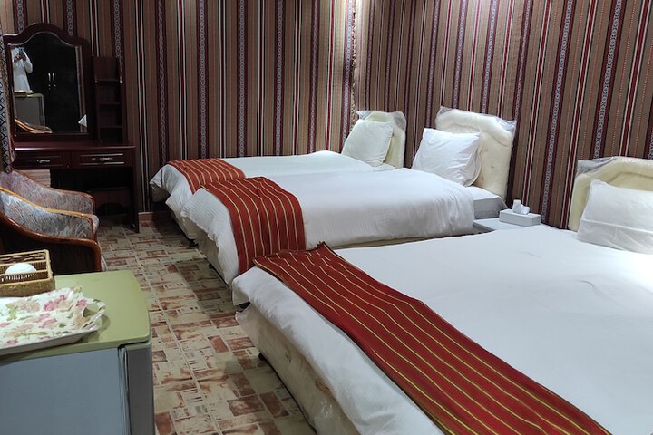 Room 16 of 49