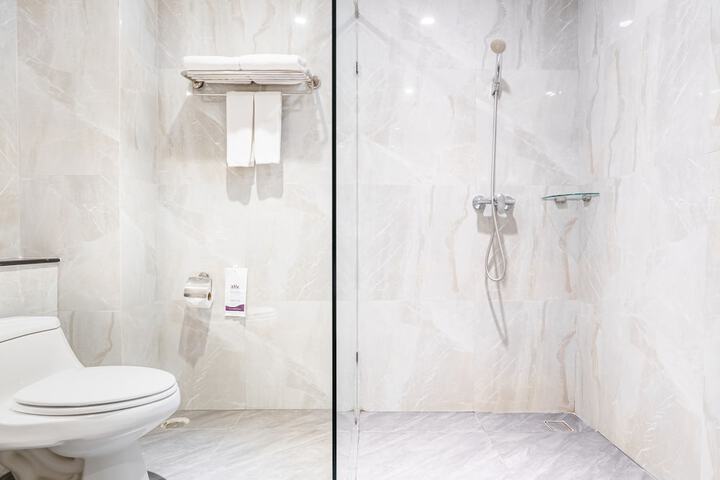 Clean Restrooms
