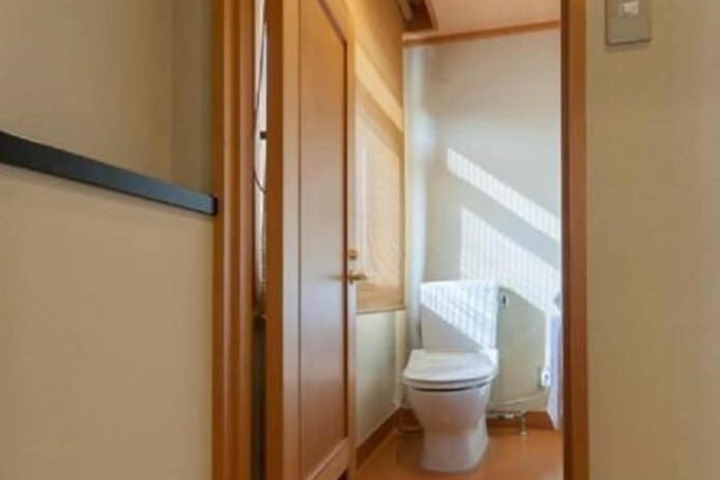 Room 9 of 54