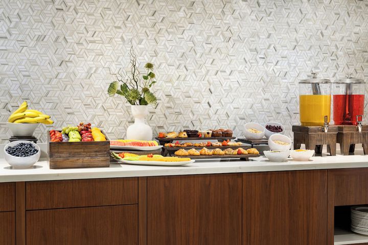 Breakfast/Coffee Service 38 of 62