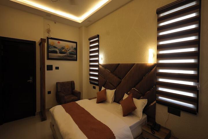 Room 25 of 35