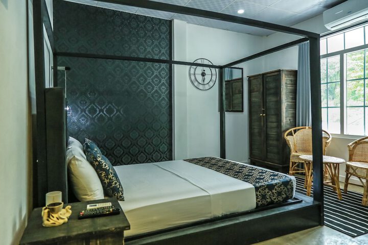Room 30 of 44