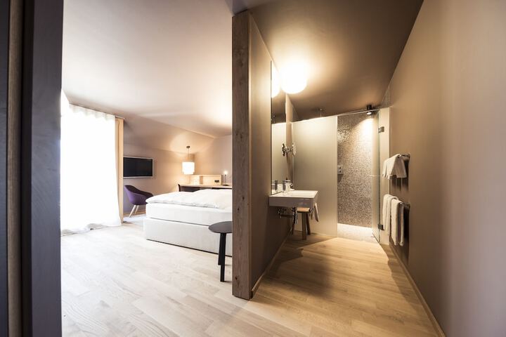Room 25 of 56