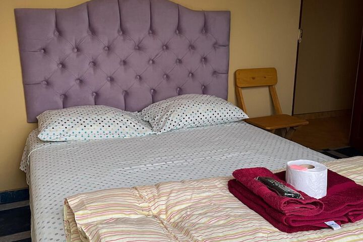 Room 6 of 6
