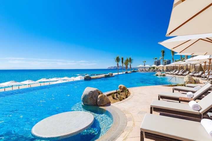 Pool 41 of 101