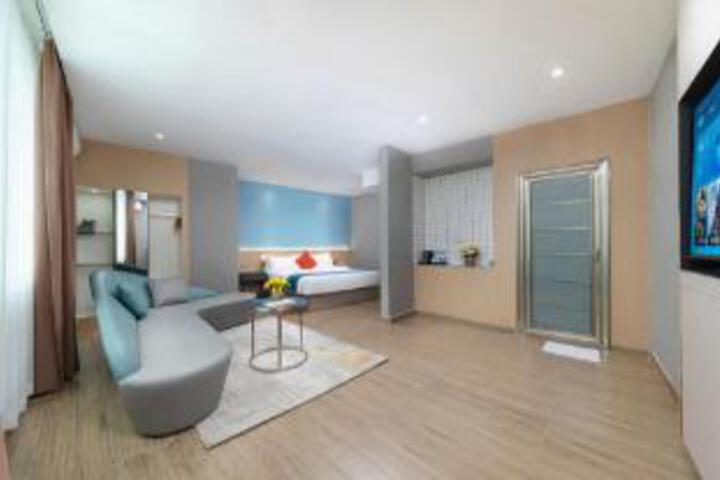 Room 20 of 21