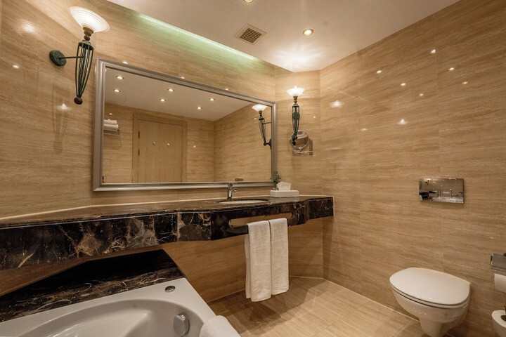 Clean Restrooms