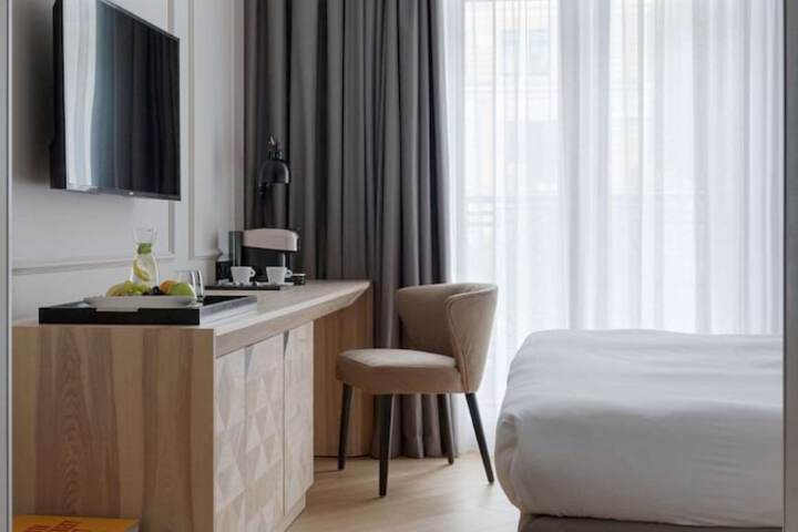 Room 32 of 101