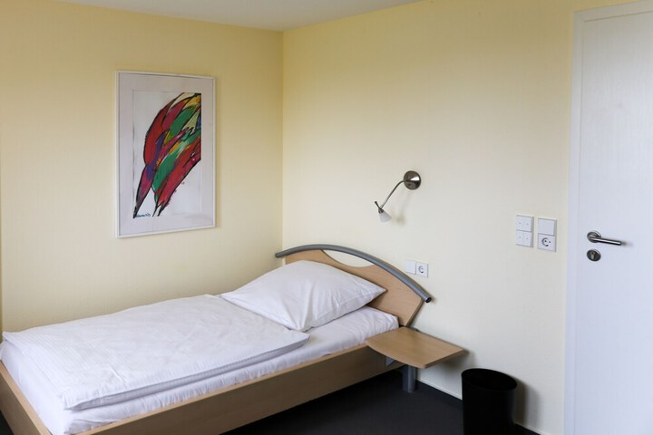 Room 2 of 17
