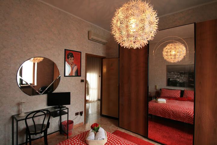 Room 13 of 31