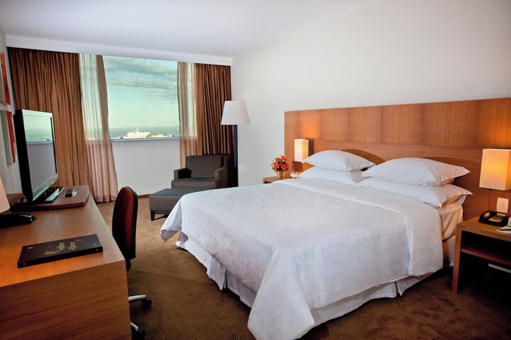 Room 15 of 52