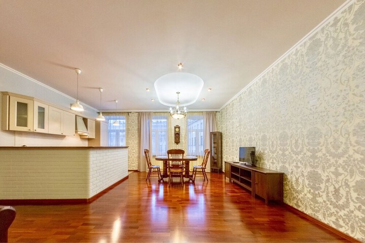 hth24 apartment Vladimirskiy prospect in St. Petersburg
