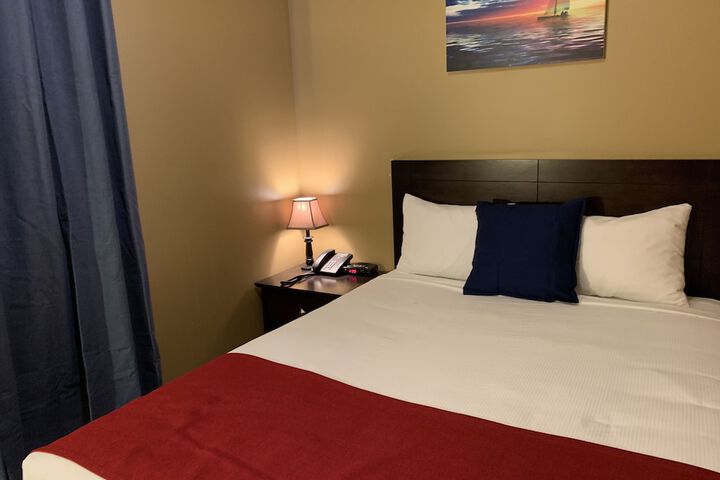 Room 34 of 122
