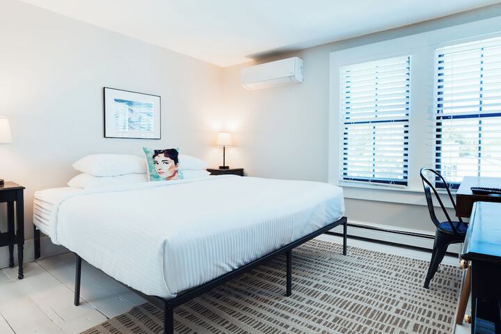 Standard | King Bed (20 of 21)