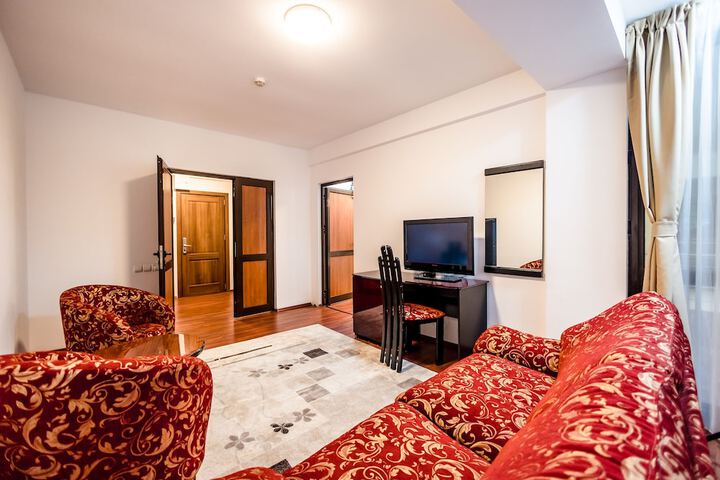 Room 21 of 146