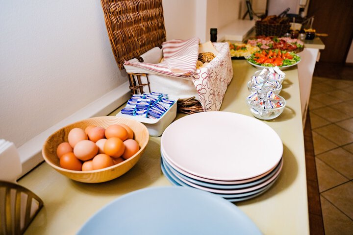 Dining 94 of 106