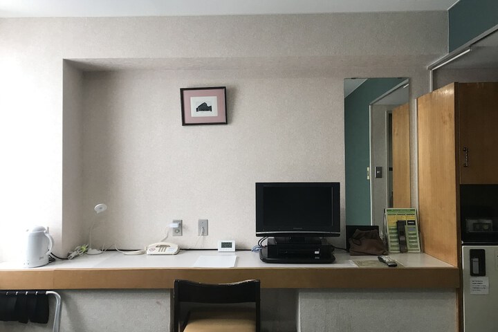 Room 16 of 139