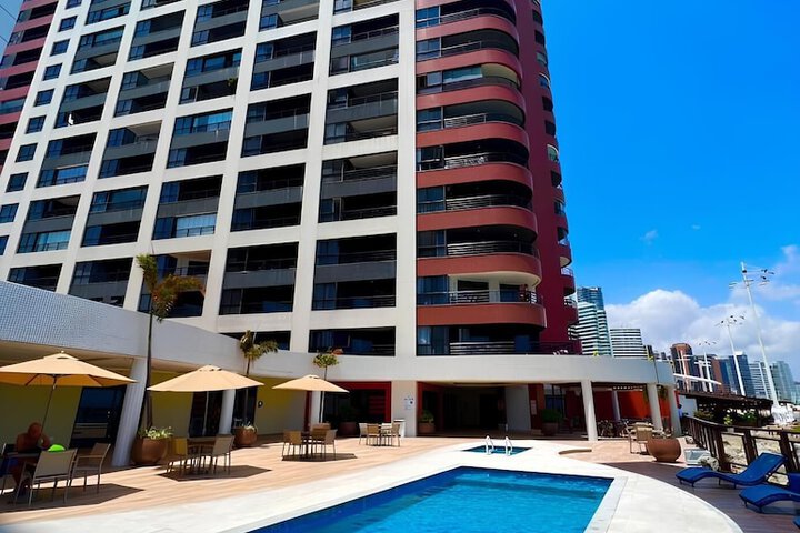 Pools & Facilities