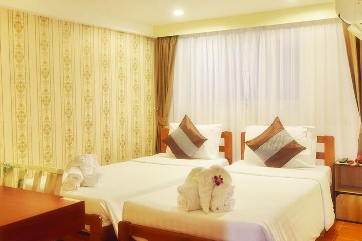 Room 32 of 92