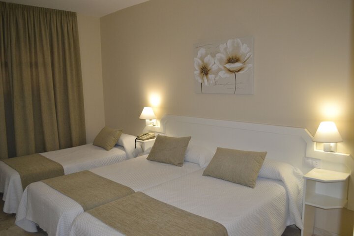 Room 12 of 70