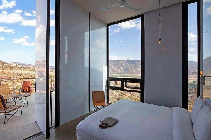 Room 13 of 82
