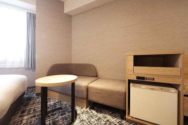 Room 7 of 39