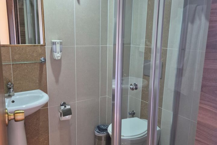 Room 15 of 26