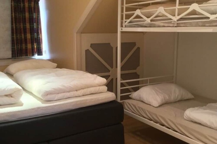 Room 18 of 39