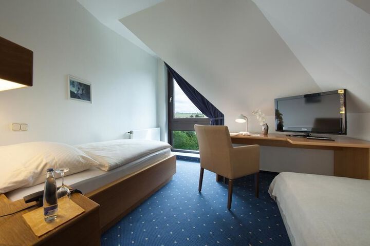 Room 3 of 13