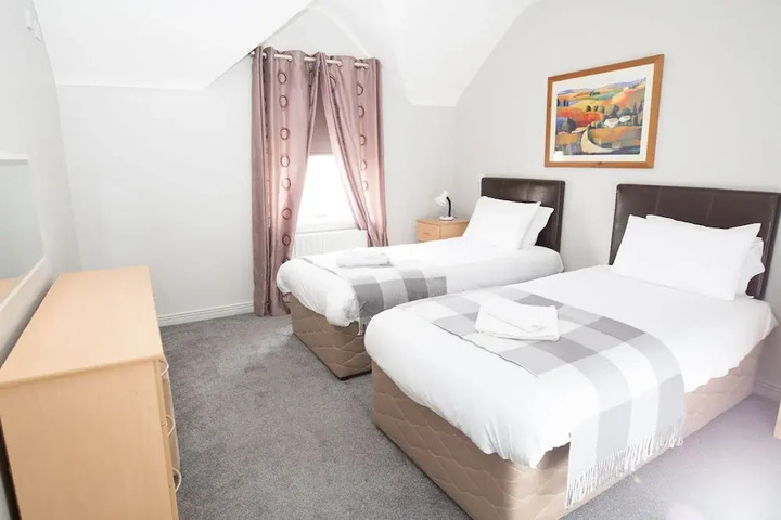 Room 2 of 15