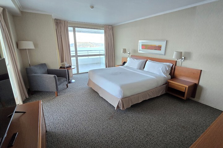 Room 5 of 35