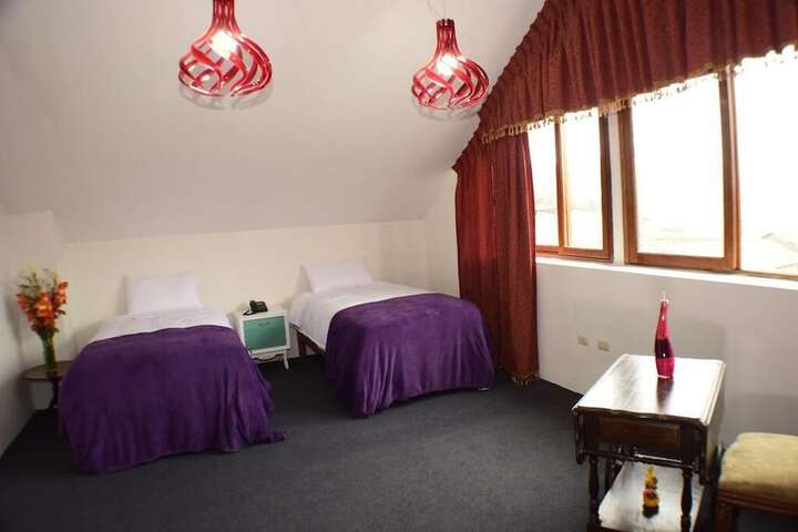 Room 3 of 28