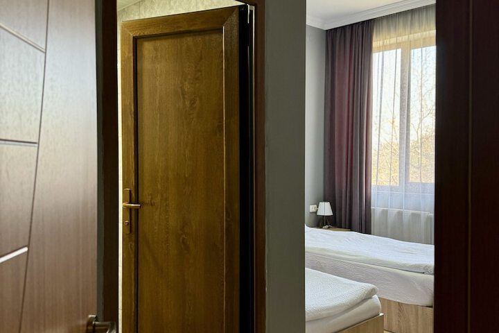 Room 5 of 26