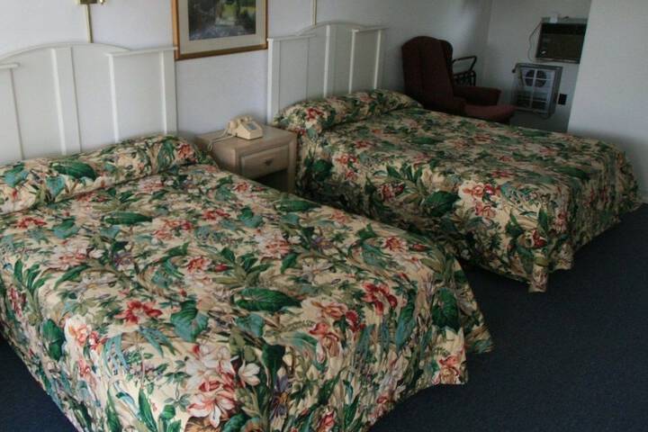 Room 4 of 7