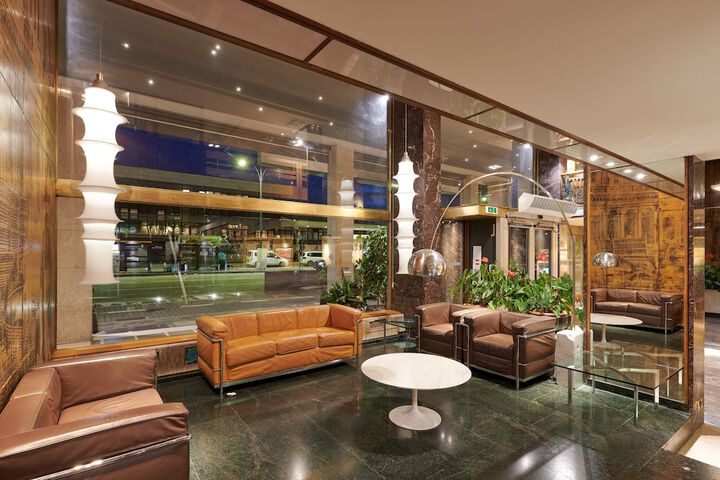 Entrance & Lobby