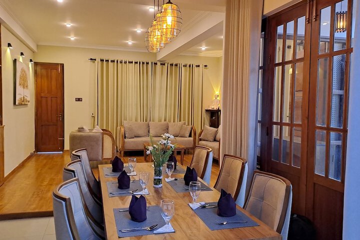 Dining 49 of 68