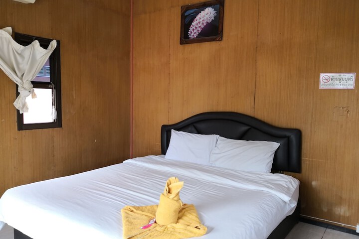 Room 2 of 15