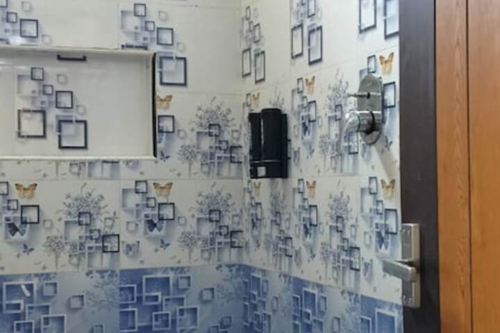 Room 82 of 117
