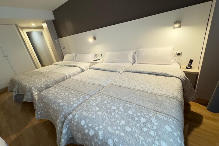 Room 10 of 101