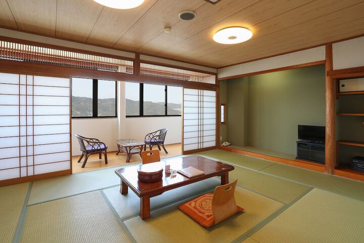 Room 15 of 68