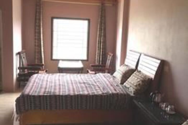 Room 12 of 29