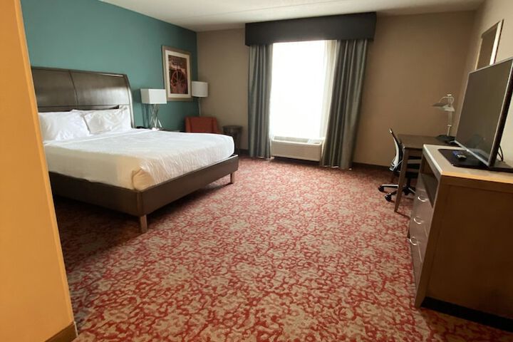 1 King Bed (19 of 23)