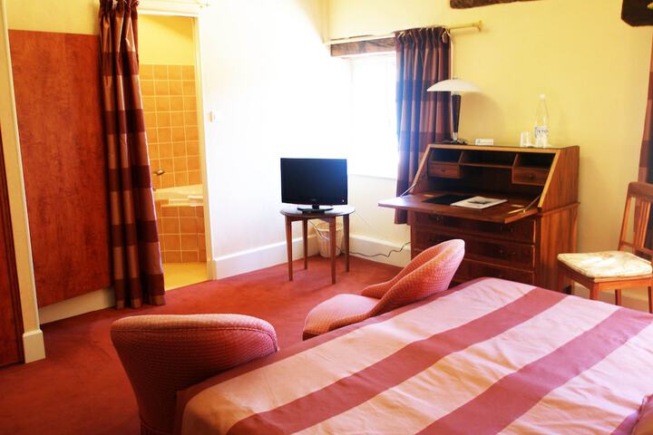 Room 7 of 92