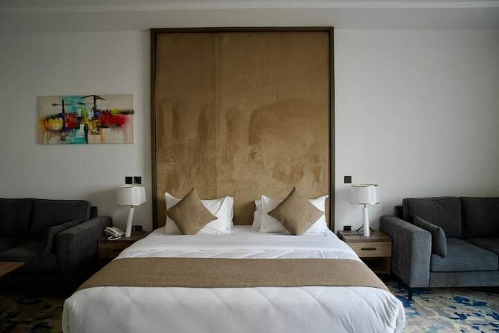 Room 40 of 100